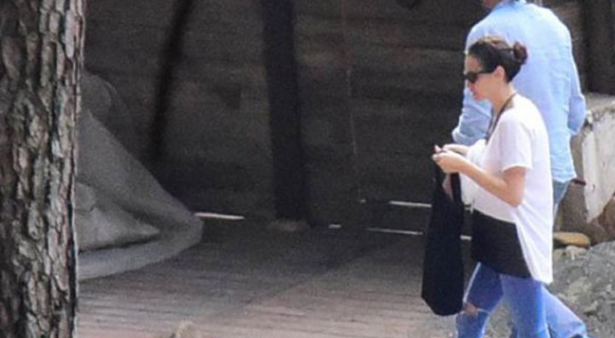 Özgü Namal köy hayatıyla mutlu