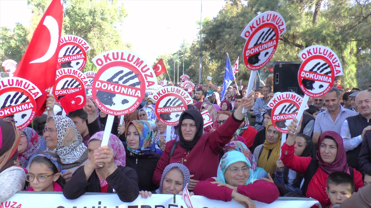 KKTC'de imam hatipleri kapatma davası açıldı