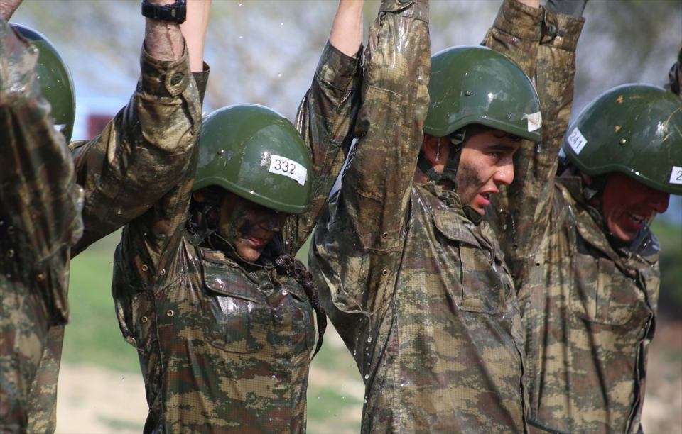 Arzu Astsubay 'komando brövesi' için zorlu eğitimde