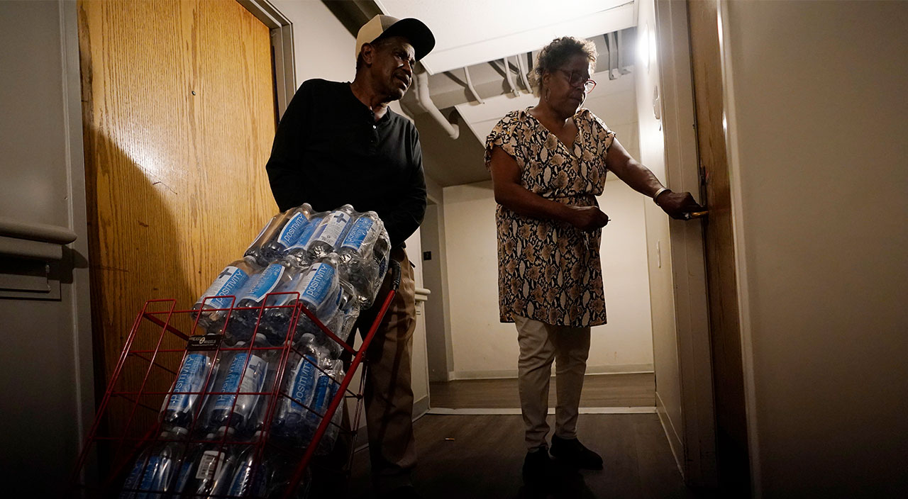 ABD'de su krizine acil çözüm: Duşta ağzınızı kapatın