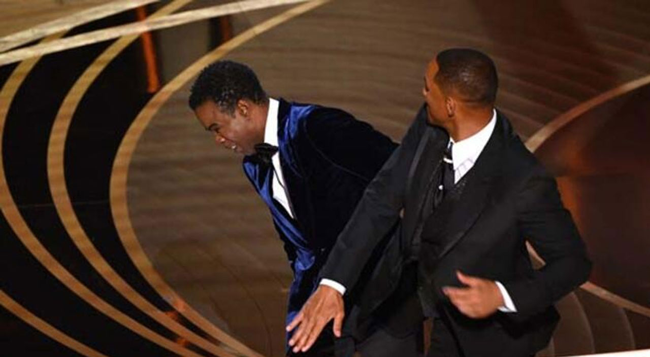 Will Smith, Chris Rock'a tokat attı Herkes kurgu sandı… Oscar ödüllerine damga vuran tokat! Will Smith, Chris Rock'a tokat attı Herkes kurgu sandı… Oscar ödüllerine damga vuran tokat!