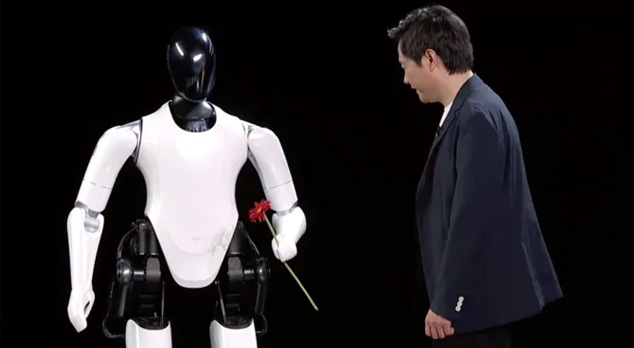 Xiaomi Tesla'ya unutamayacağı bir çelme taktı: İnsansı robotun ilk prototip ürünü sahnede Xiaomi Tesla'ya unutamayacağı bir çelme taktı: İnsansı robotun ilk prototip ürünü sahnede