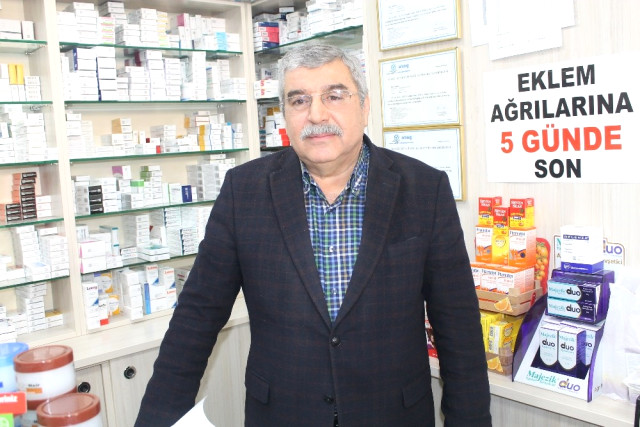 Marketlerden sonra eczanelerde de poşetler parayla satılmaya başlandı