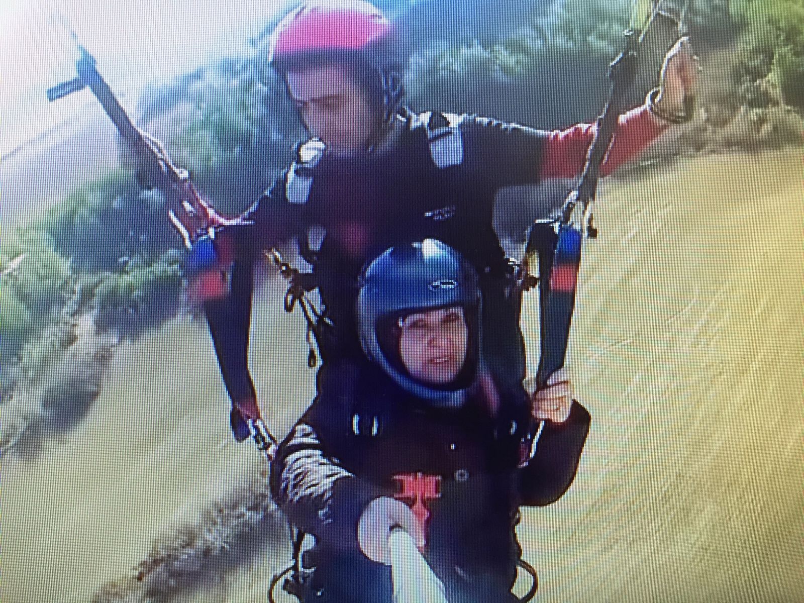 66 yaşında kadın yamaç paraşütü yaptı