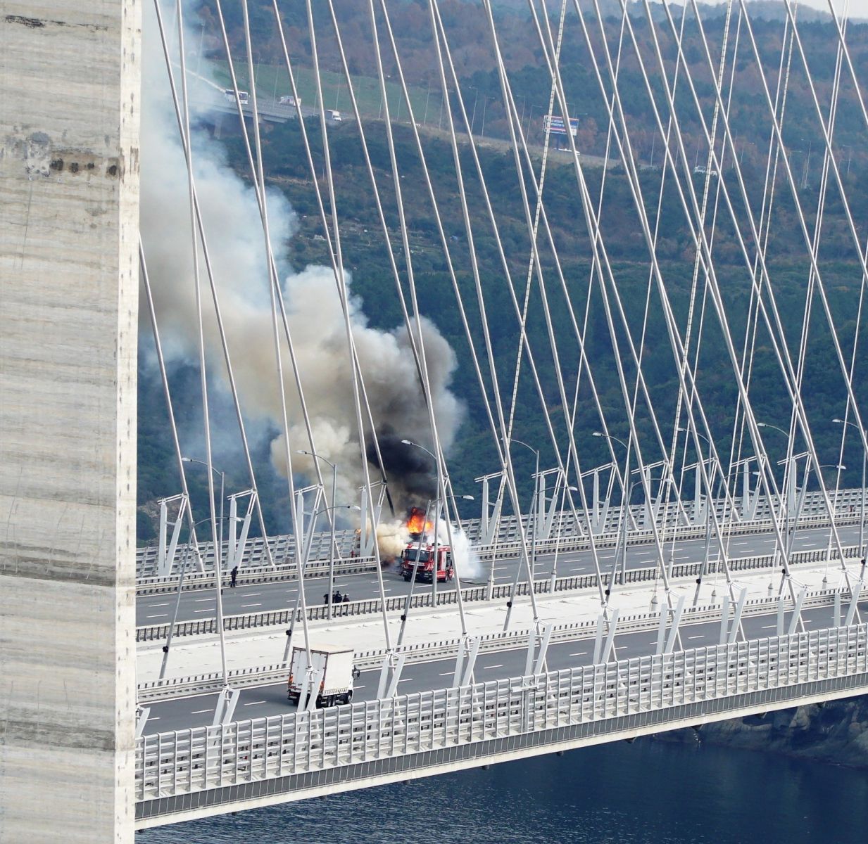 Yavuz Sultan Selim Köprüsü trafiğe kapatıldı