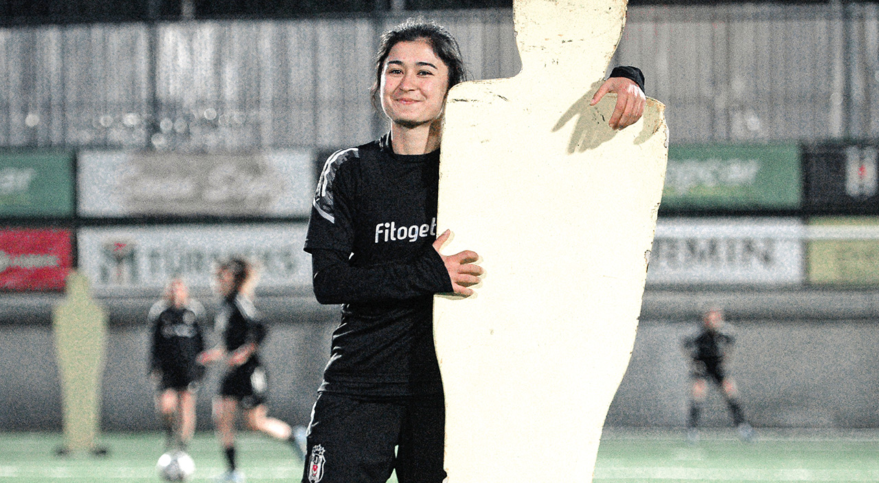 Beşiktaş'ın kadın futbolcusu Seda Nur İncik: Pembe top ayrımcılık demek