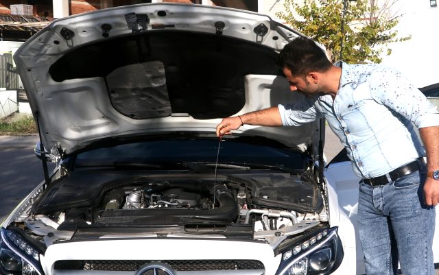 Sıfır olarak aldığı otomobil kabusu olunca çareyi mahkemede buldu!