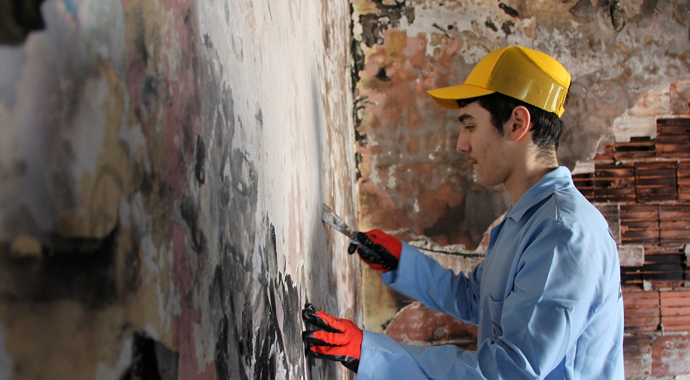 Yalova'da yanan evi öğrenciler onaracak