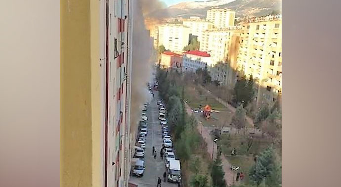 Kahramanmaraş’ta yangında dumandan etkilenen 5 kişi hastaneye kaldırıldı