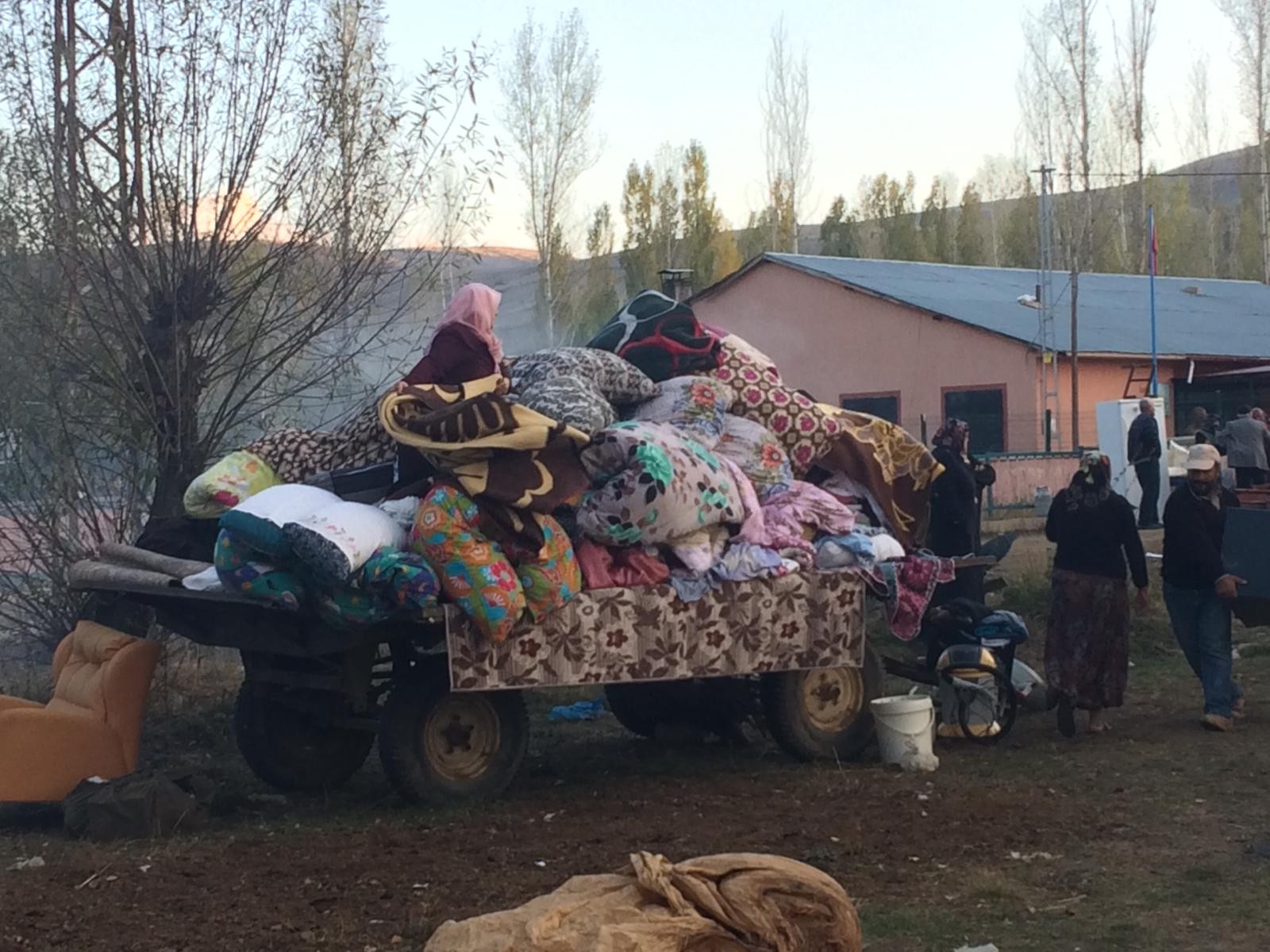 Bayburt’ta yangın: 7 ev, 2 ahır kullanılamaz hale geldi