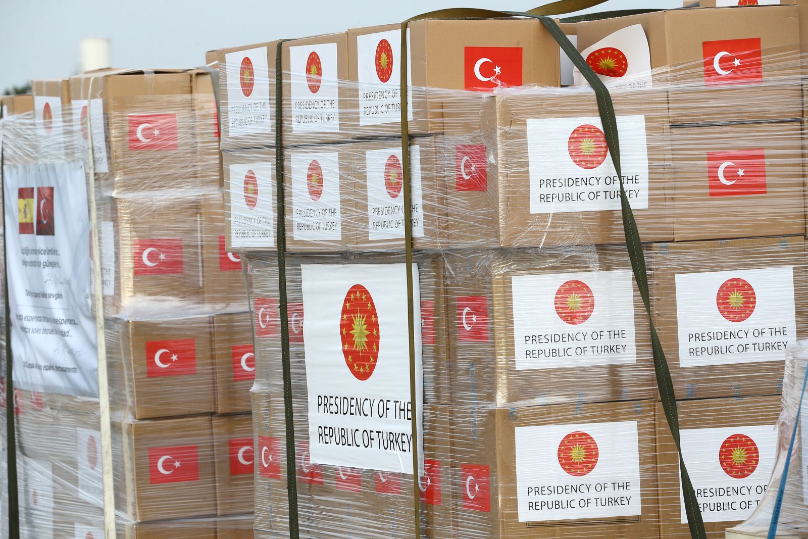 Türkiye'den İtalya ve İspanya'ya yardım: Dikkat çeken mesajlar