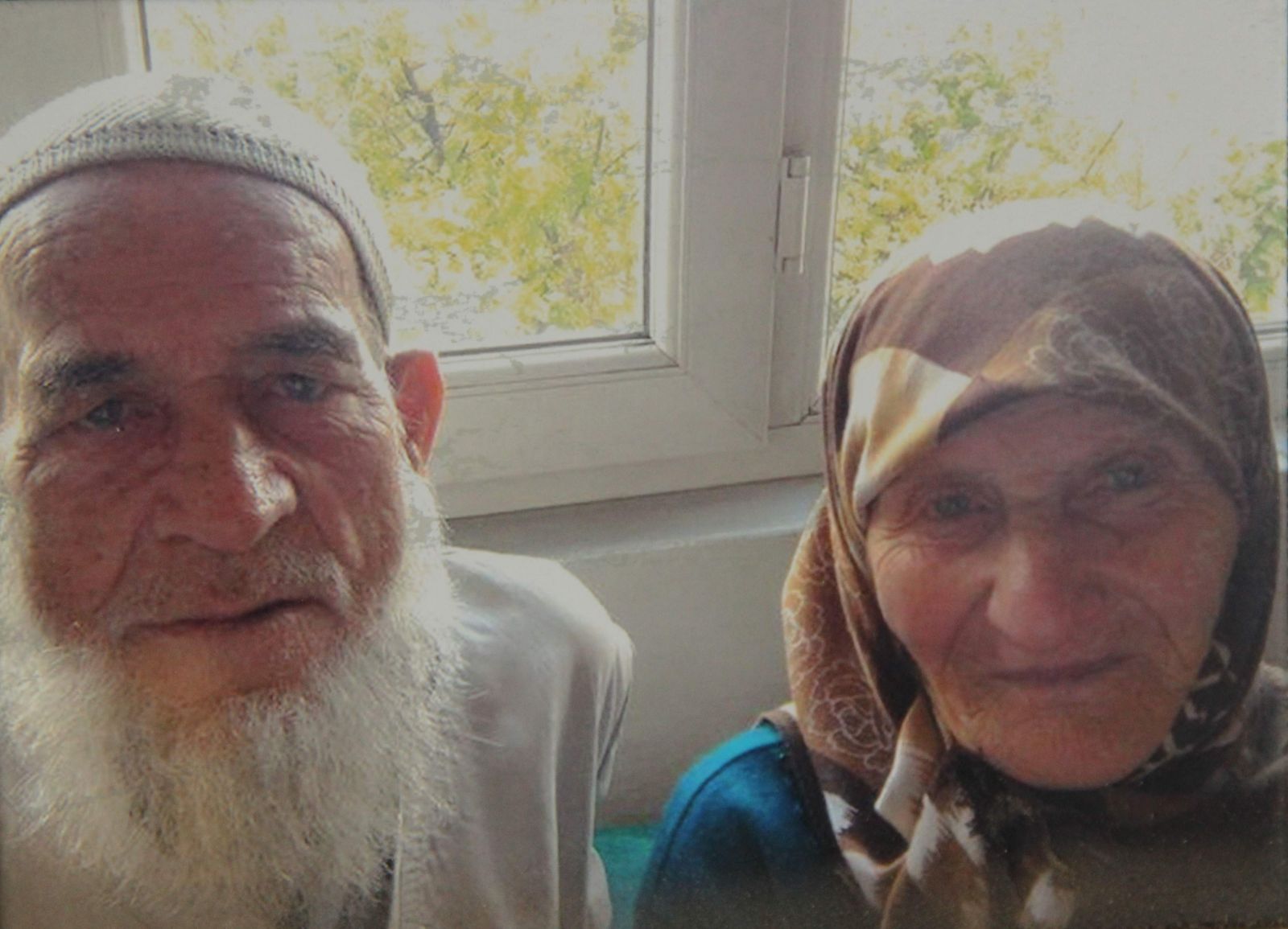 Seccade üzerinde ölmüşlerdi, bugün toprağa verildiler