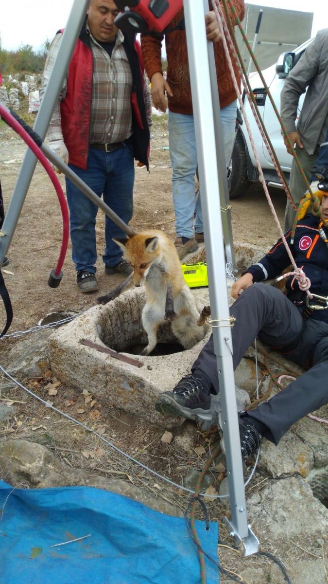 Kurtarma operasyonu yemek yiyerek izlediler