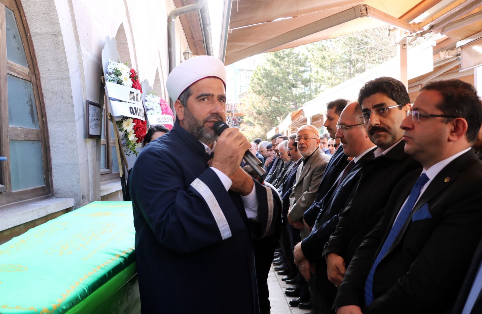 Yeni seçilen meclis üyesi vefat etti Yeni seçilen meclis üyesi vefat etti