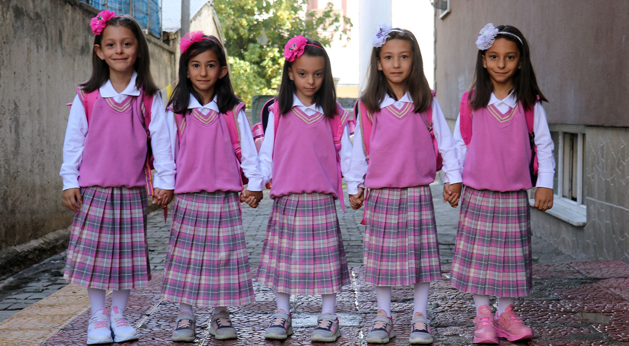 Beşiz kızlar okullu oldu: 