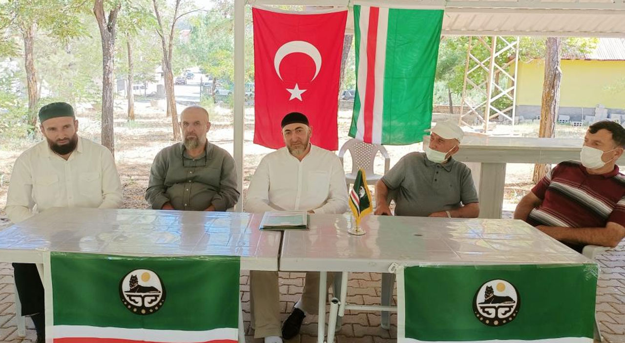 Çeçen İçkerya Cumhuriyeti Başbakan Yardımcısı: Kadirov’un kendi mantığı yok