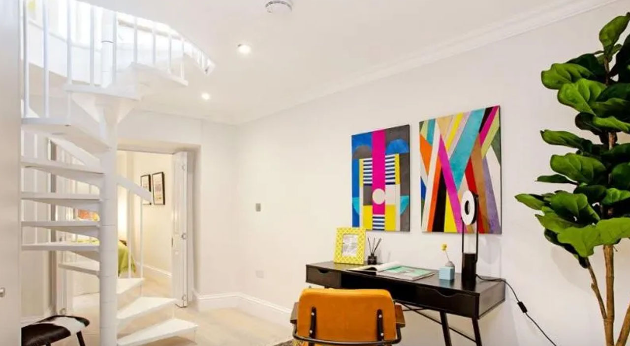 İngiltere’de otobüsten küçük ev 8 milyon liraya satışta