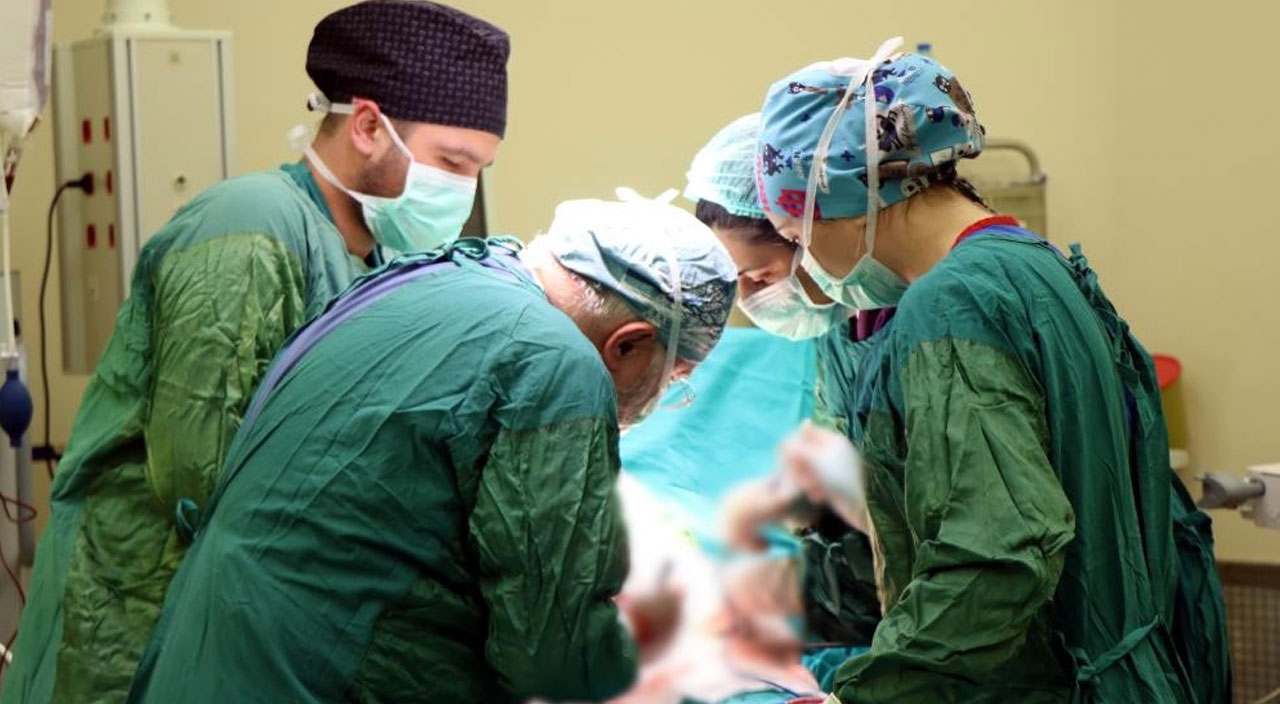 Ameliyata 55 kilo girdi 44 kilo çıktı: Genç kadın karnındaki kitleden kurtuldu