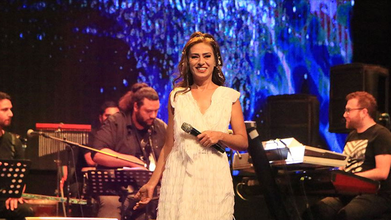 Yıldız Tilbe'ye kötü haber: Attığı tweet başını yaktı! Yıldız Tilbe'ye kötü haber: Attığı tweet başını yaktı!