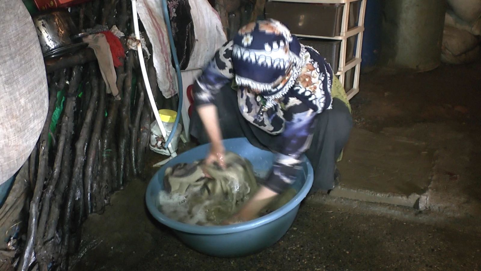 21 yıldır gelin geldiği çadırda yaşıyor