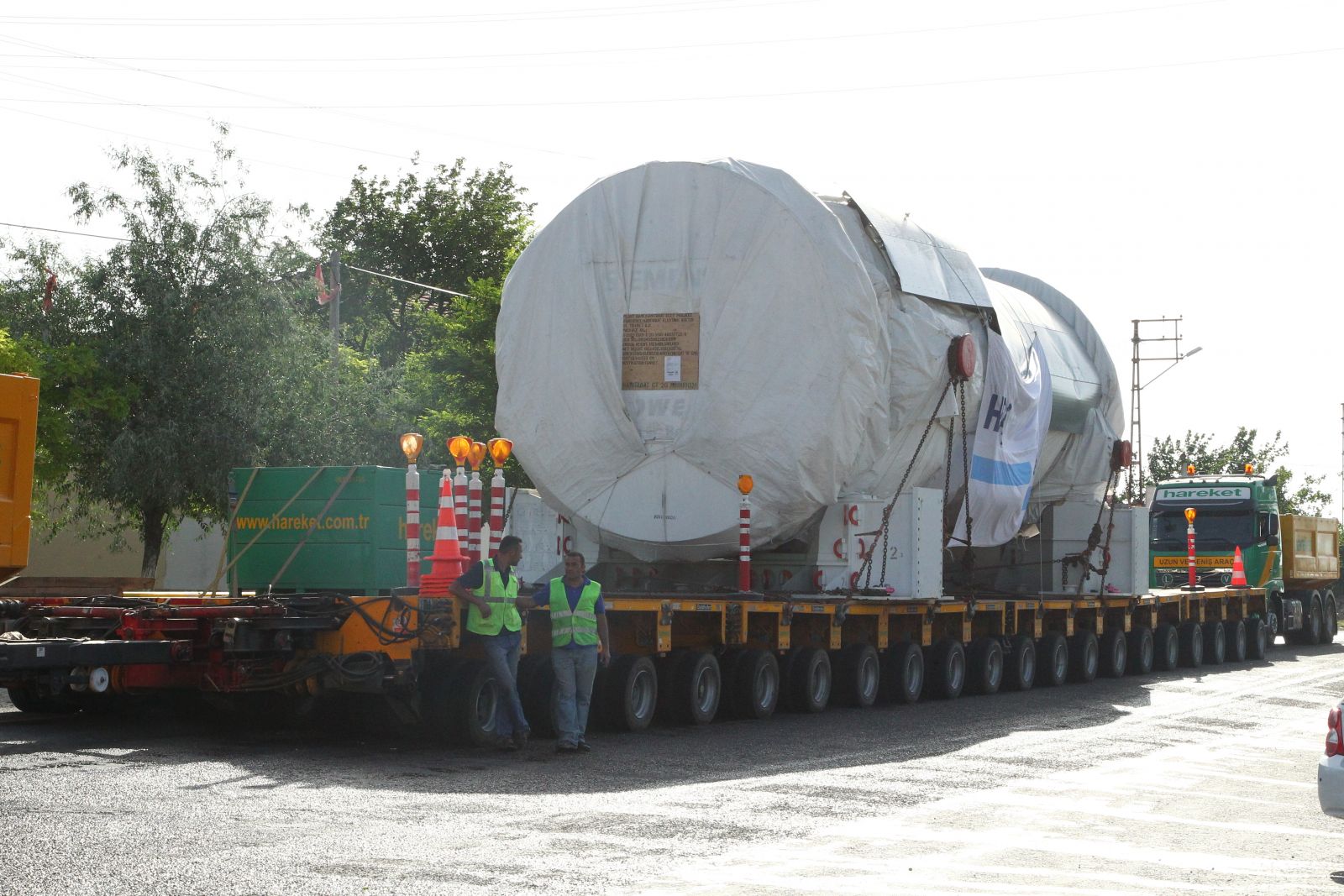 480 tonluk doğalgaz türbini 240 tekerlekli tırla taşınıyor