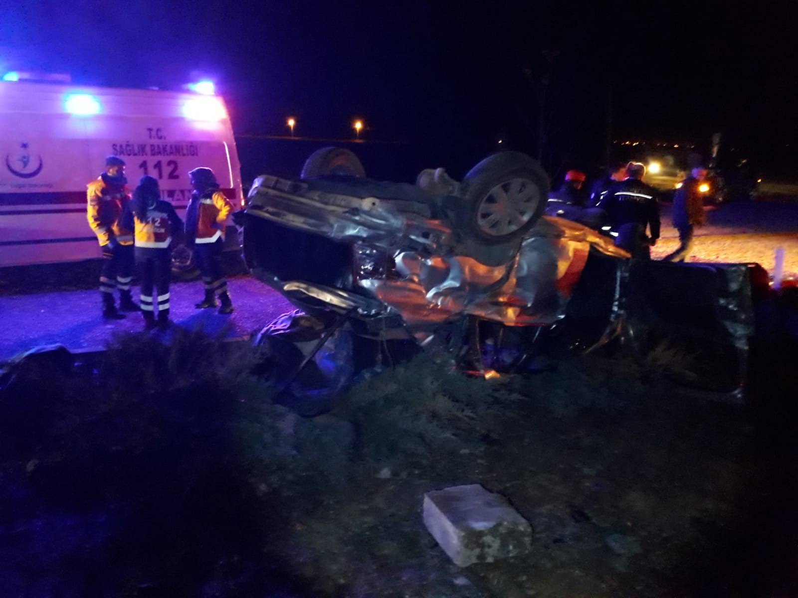 Yolcu otobüsü ile otomobil çarpıştı 3 kişi öldü, 2 kişi yaralandı