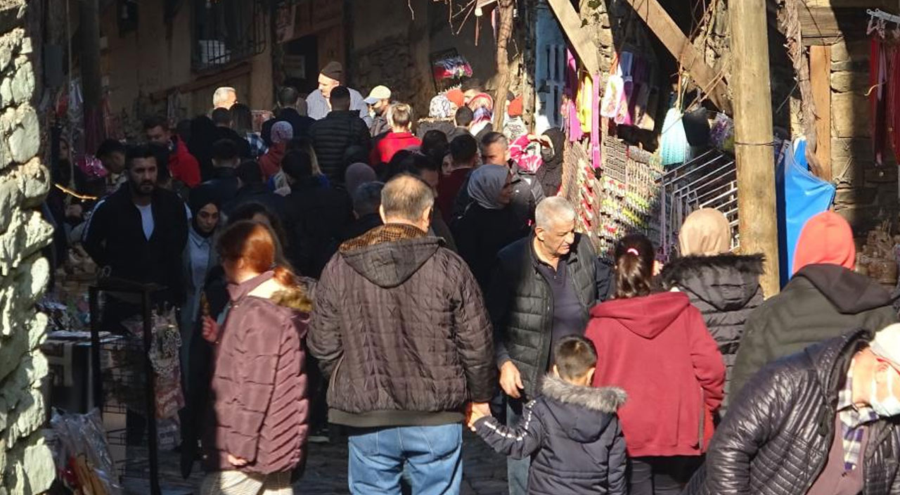 Uludağ’ın eteklerinde kurulan köyün nüfusu hafta sonu 70 kat artıyor