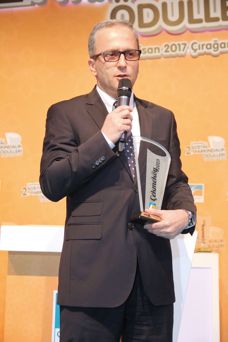 Sosyal farkındalık  ödül törenine  İhlas mührü