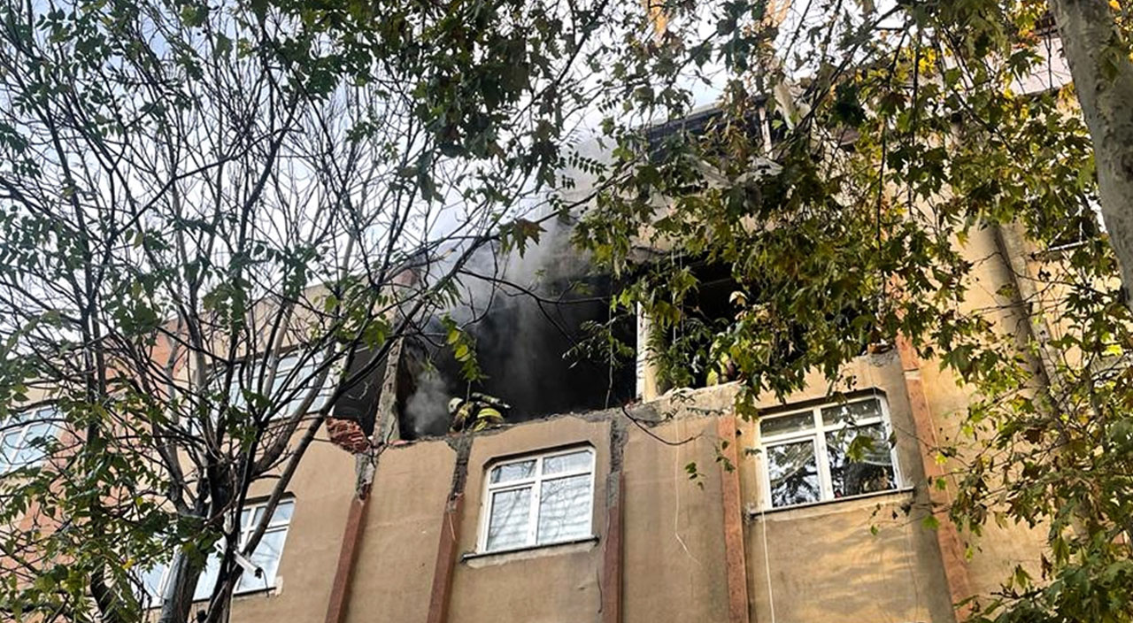 Bağcılar’da bir binada patlama: Mahsur kalan 6 kişi kurtarıldı