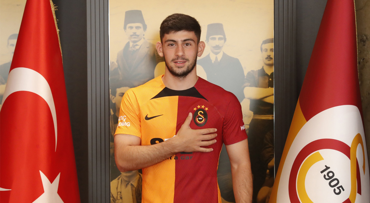 Son Dakika Galatasaray haberi... Dursun Özbek: Türkçe konuşamayan futbolcular Türk statüsünde oynuyor, Yusuf Demir oynayamıyor!