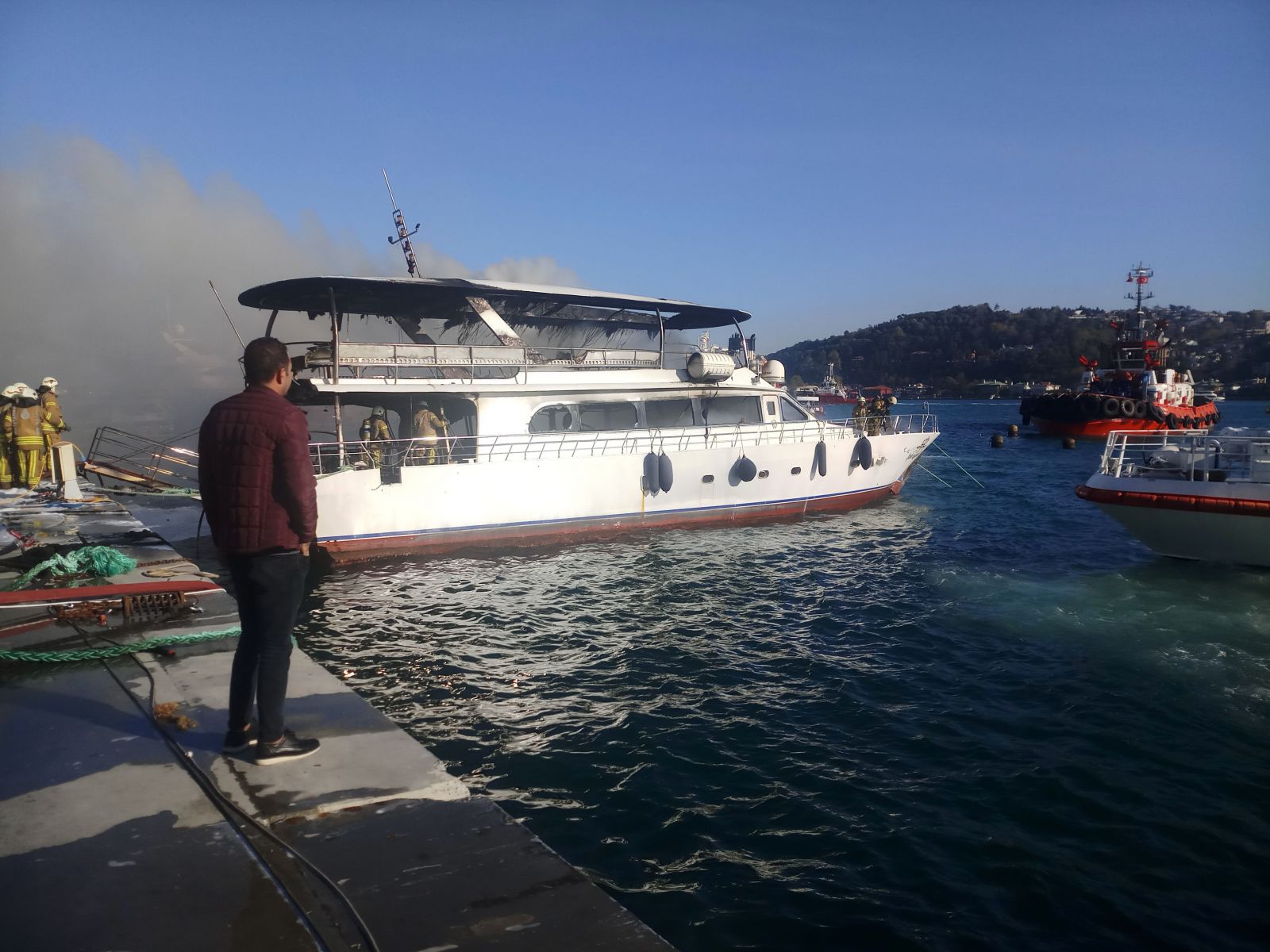 Bebek'te yat yangını