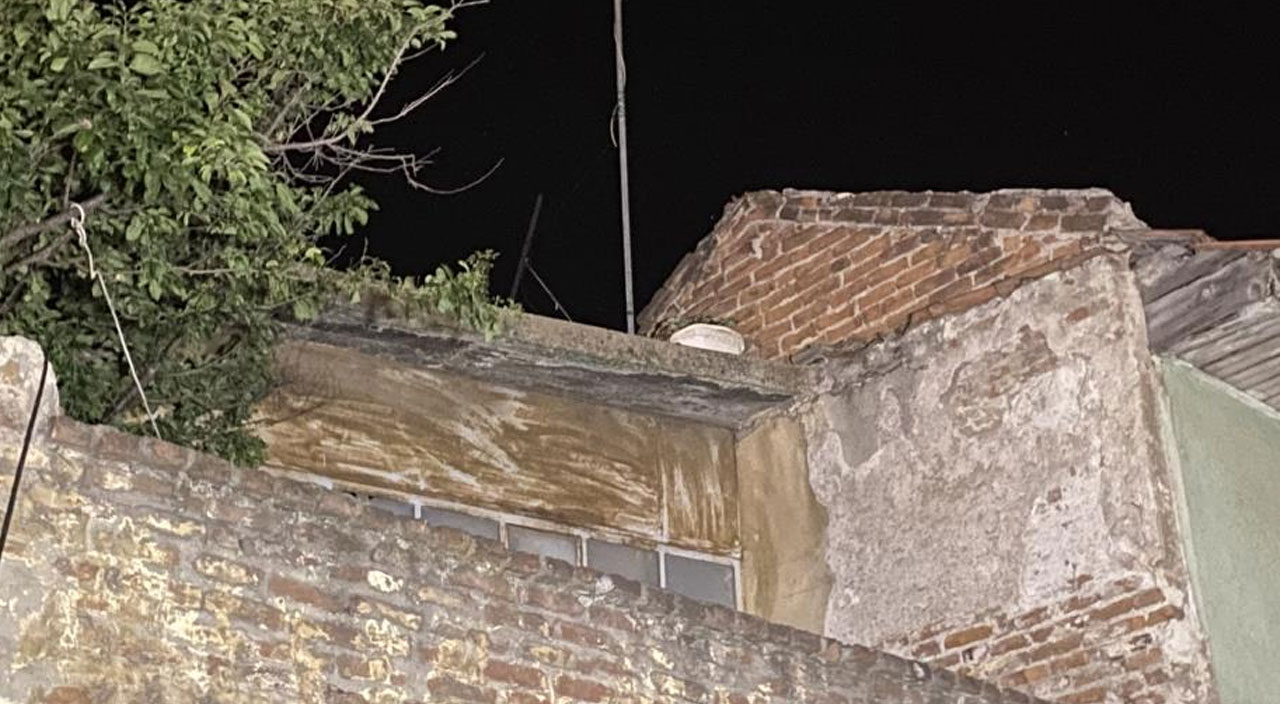 Yaşlı kadın 2 hırsızı kıskıvrak yakalattı