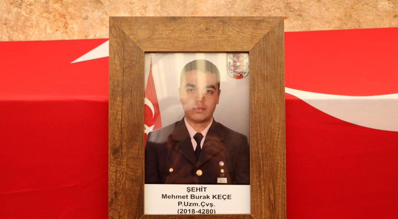 Kahramanmaraşlı şehit son yolculuğuna uğurlandı Kahramanmaraşlı şehit son yolculuğuna uğurlandı