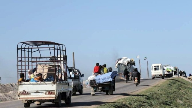 DAEŞ'in saldırılarından kaçanlar güvenli bölgelere gidiyor