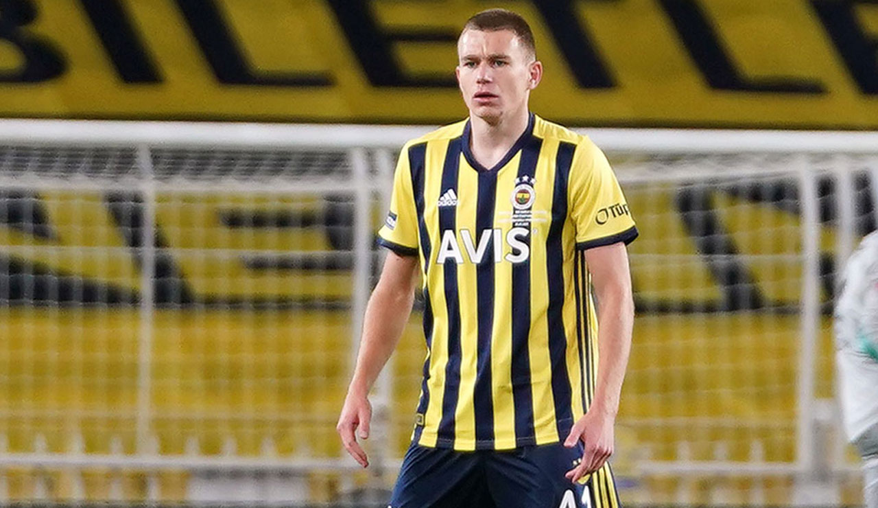 Camia isyanda: Pereira yetmez Koç da gitsin!