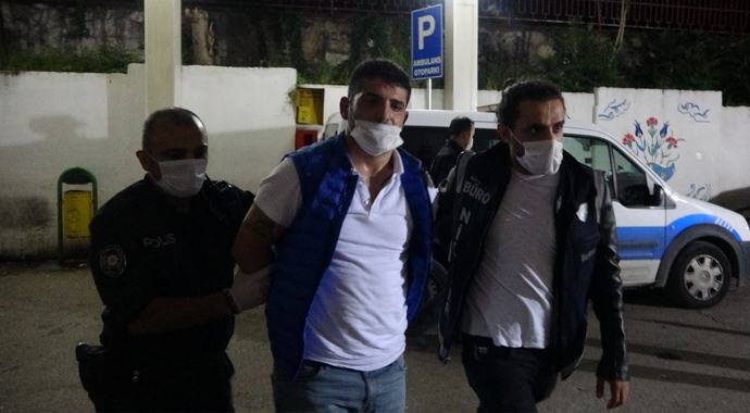 Dur ihtarına uymayan sürücü kaza yaptı