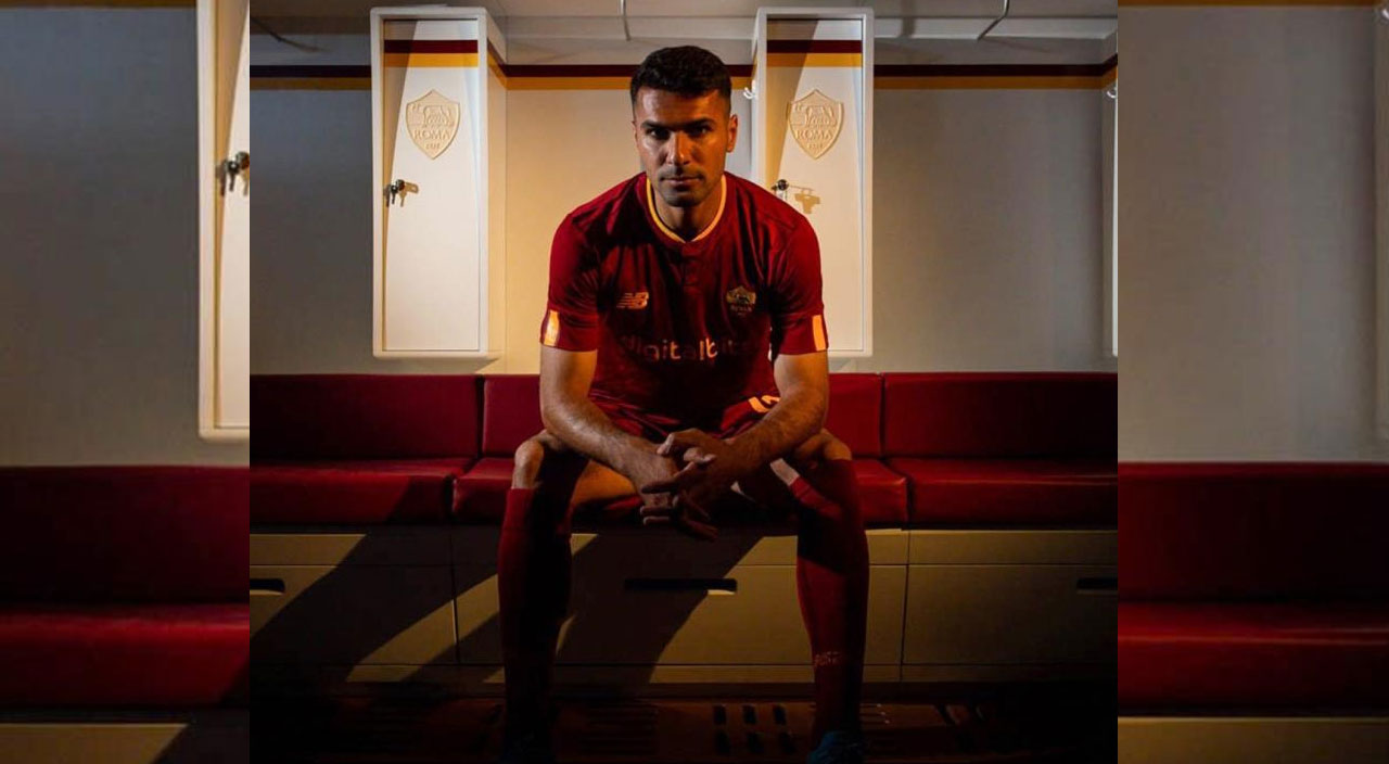 AS Roma Zeki Çelik transferini açıkladı! Jose Mourinho'nun yeni sağ beki AS Roma Zeki Çelik transferini açıkladı! Jose Mourinho'nun yeni sağ beki