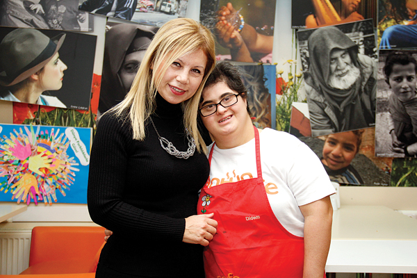 Bu kafenin garsonları Down Sendromlu