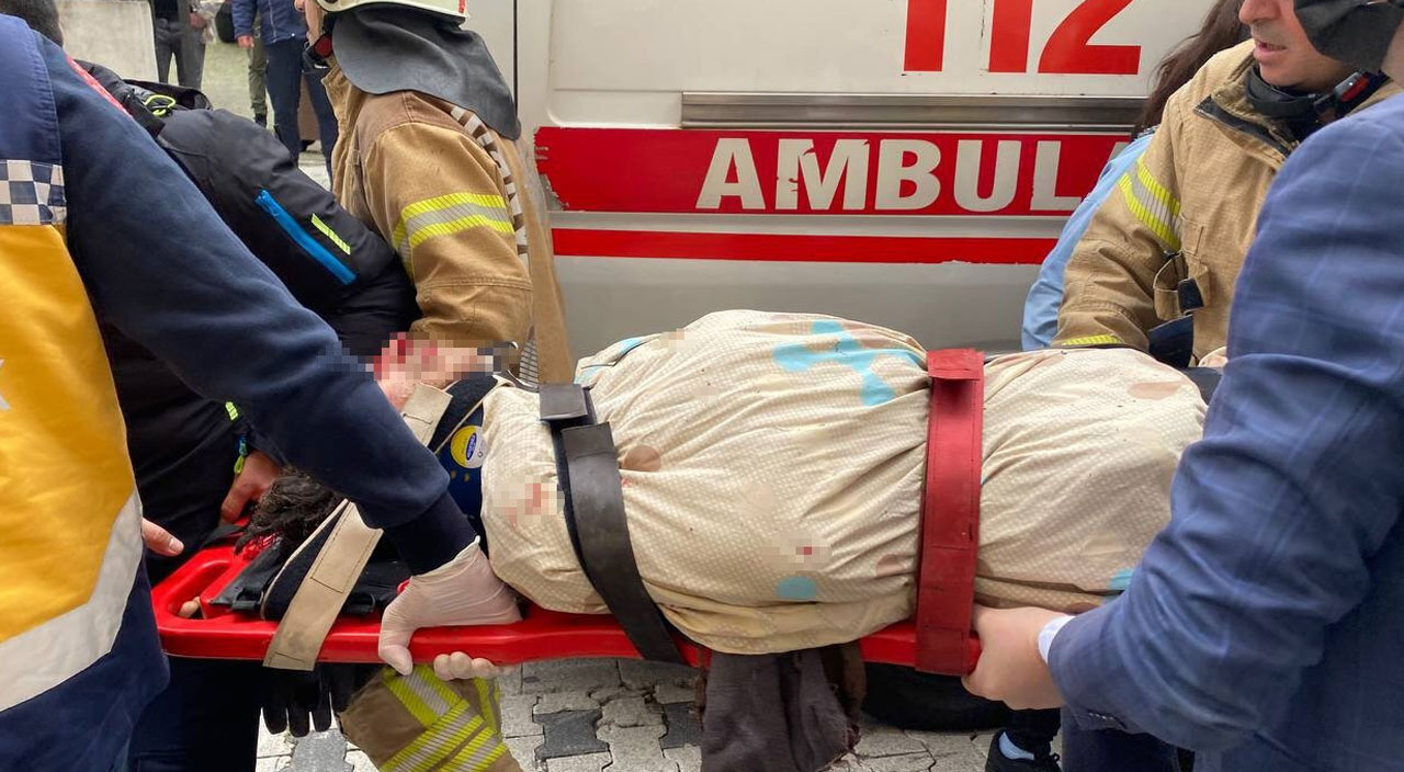 Üsküdar'da 4 katlı binada patlama meydana geldi