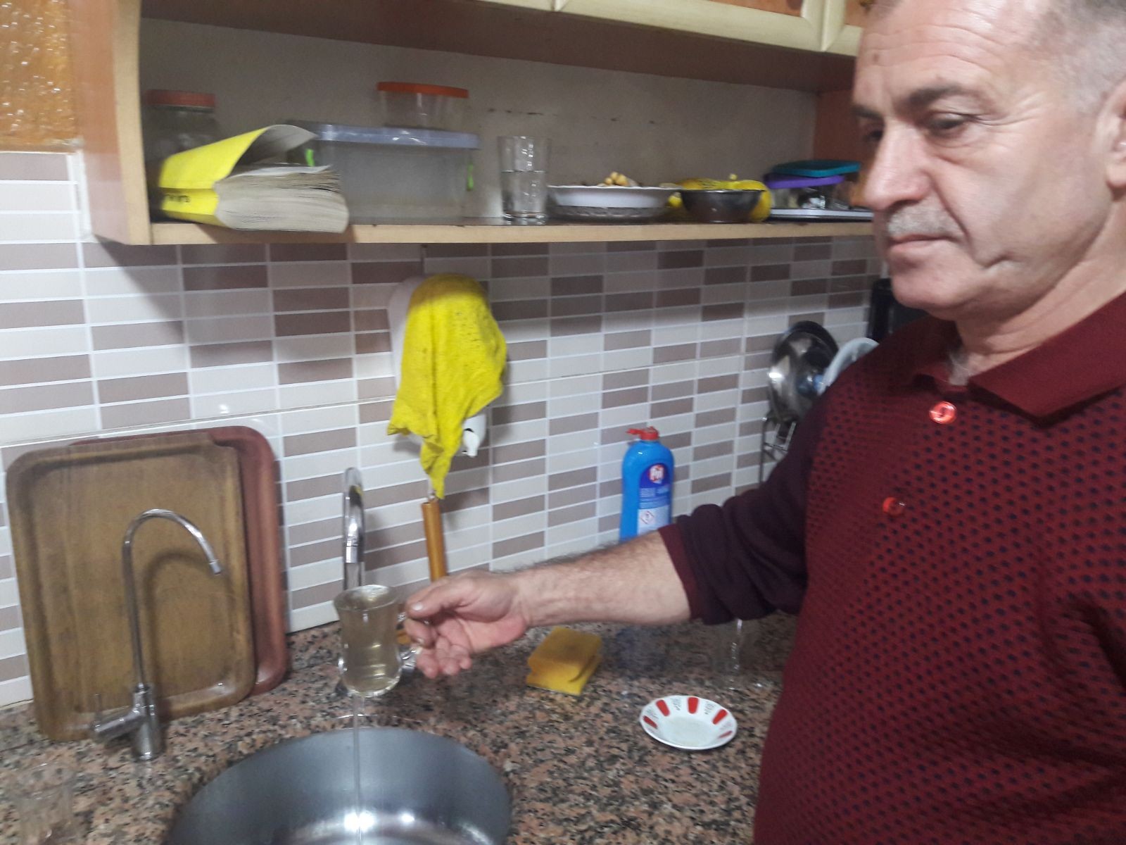 Zonguldak'ta çeşmeden su yerine çamur aktı