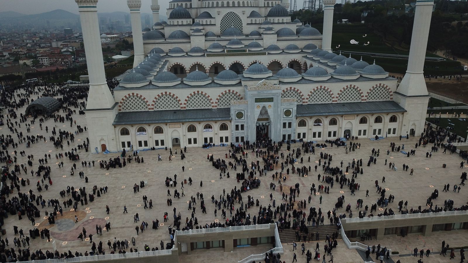 Bu sabah İstanbul! Tarihi kalabalık