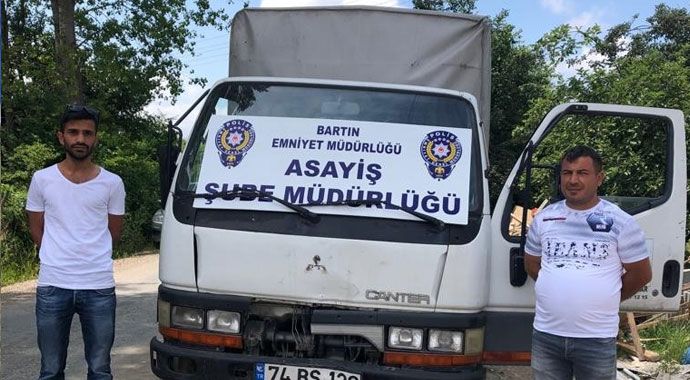 Çalıntı kamyonetle, hayvan çaldılar