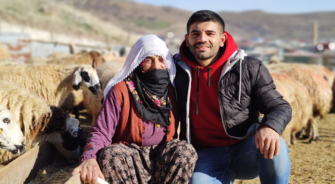 Çobanlıktan hukuk fakültesine... Çoban Adem'in başarı hikayesi