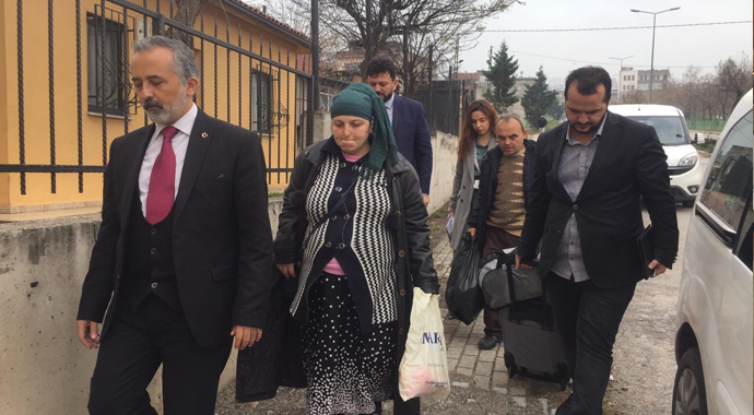 Önce hastane koridorundan kurtuldular, şimdi de bebekleri dünyaya geldi