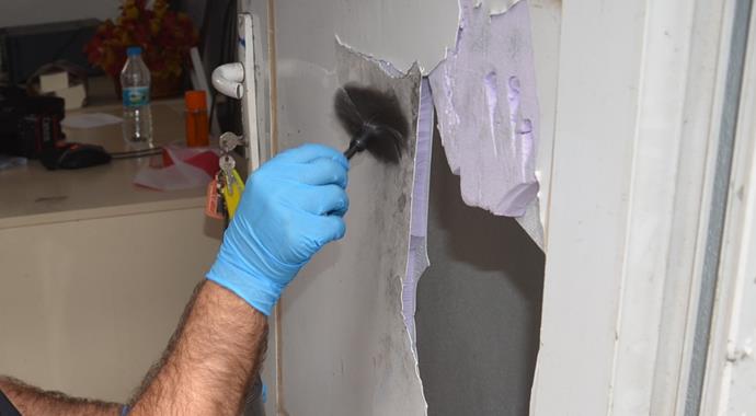 Zabıta bürosunu soydular