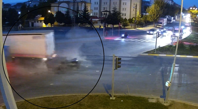 Feci kaza! Ortalık savaş alanına döndü