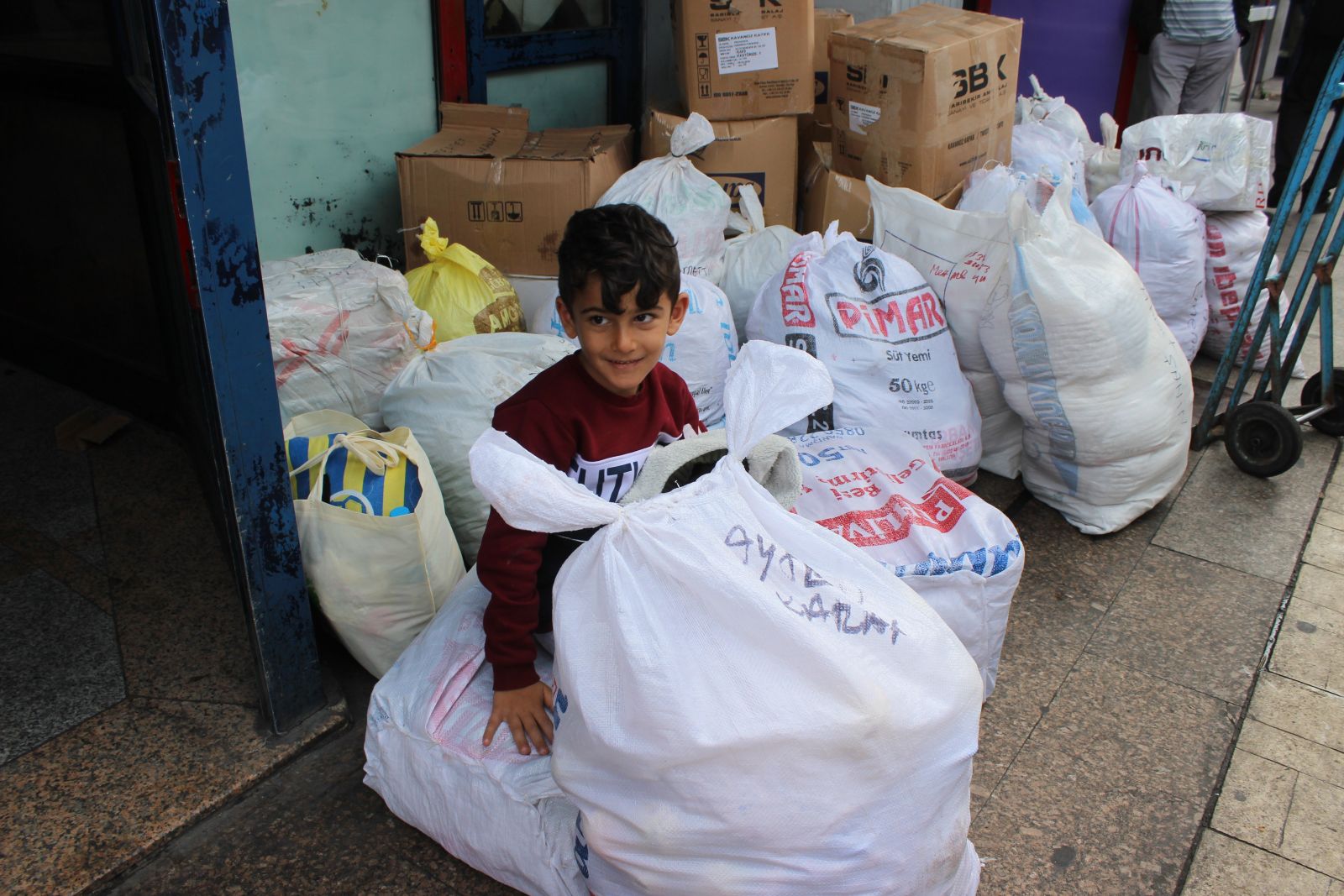 Anadolu’dan İstanbul’a çuval çuval erzak taşıdılar