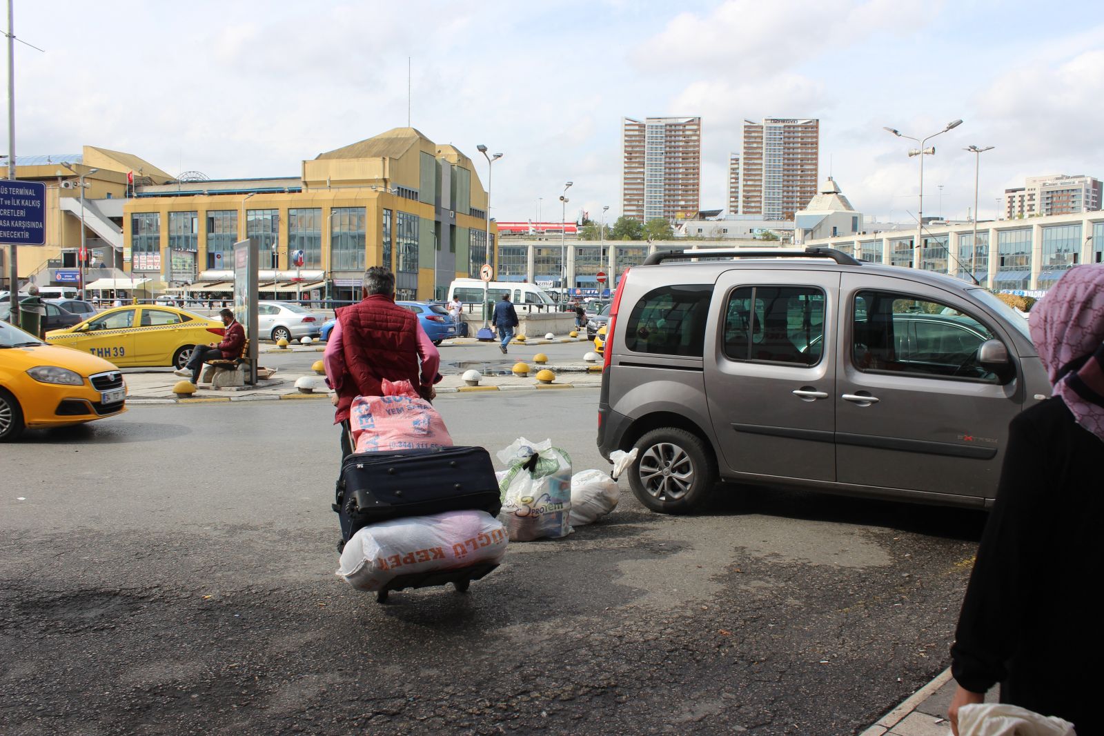 Anadolu’dan İstanbul’a çuval çuval erzak taşıdılar
