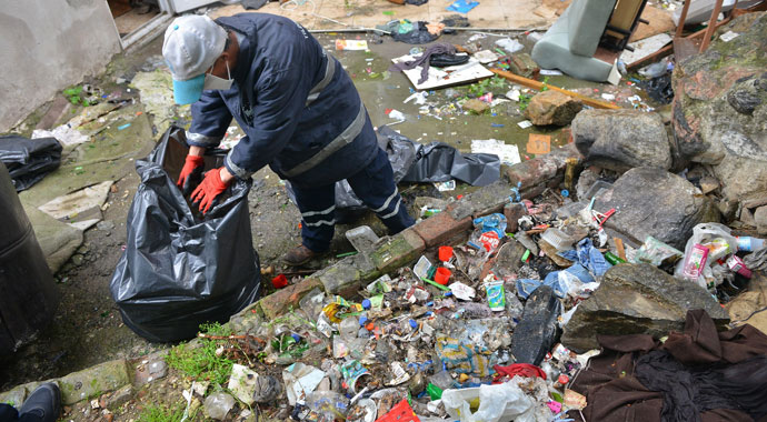 Evden 3 ton çöp çıktı