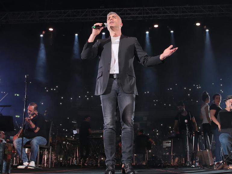 Biletleri 300 dolardan satıldı! İsrail'de Özcan Deniz izdihamı....